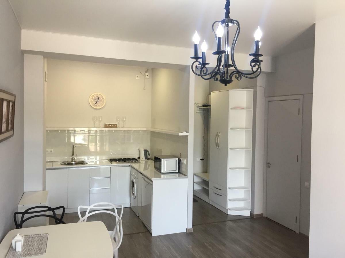 Sunny Apartment Ortachala Tbilisi Exterior foto