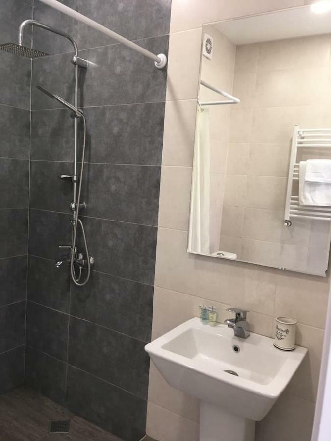 Sunny Apartment Ortachala Tbilisi Exterior foto